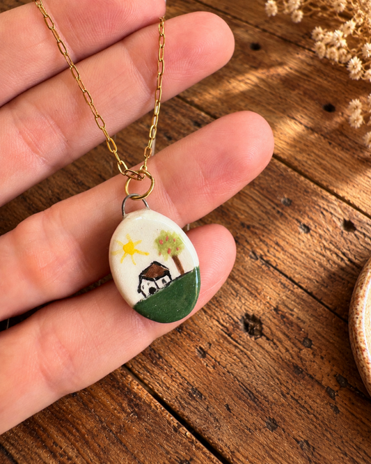 Collana dorata con ciondolo ovale paesaggio fatto a mano