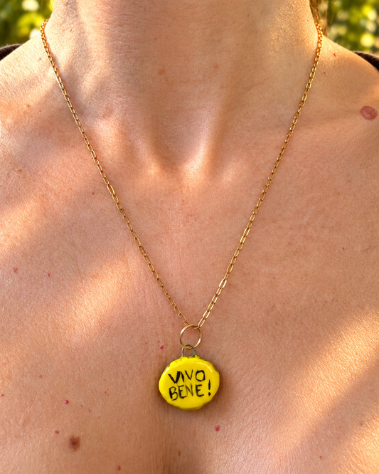 Collana dorata con ciondolo giallo VIVO BENE fatto a mano