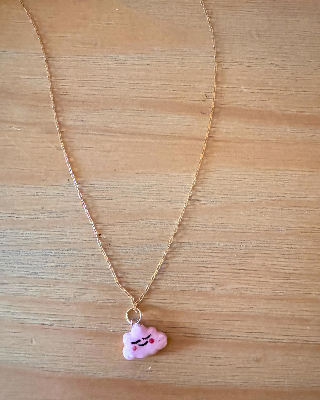 Collana dorata — Nuvoletta rosa